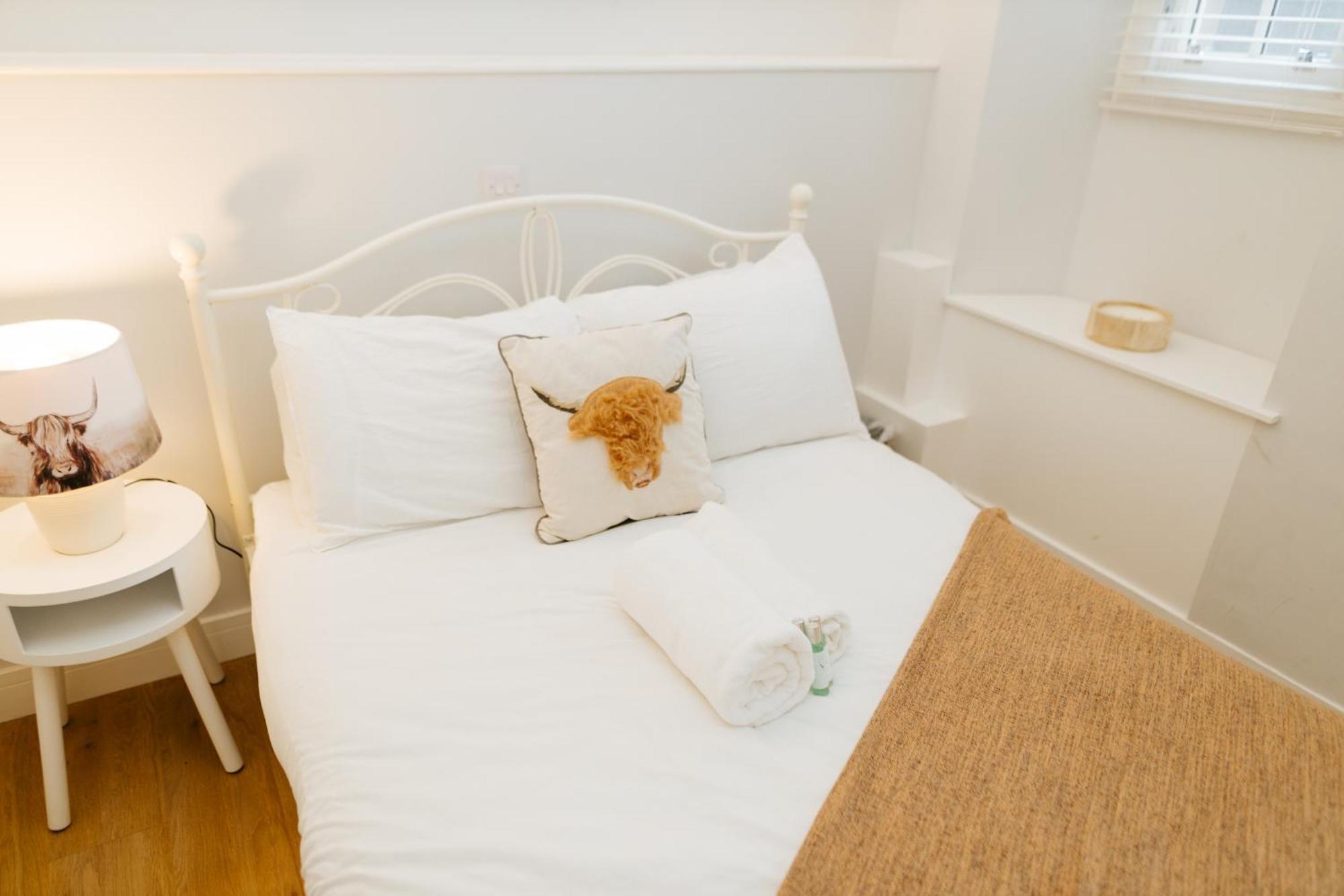 Luxury Modern 3 Bedroom Apartment In City Centre Эдинбург Экстерьер фото